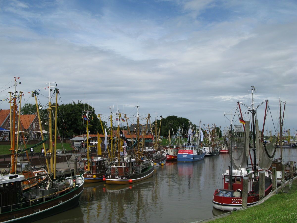 Der Kutterhafen von Gretsiel in Ostfriesland
